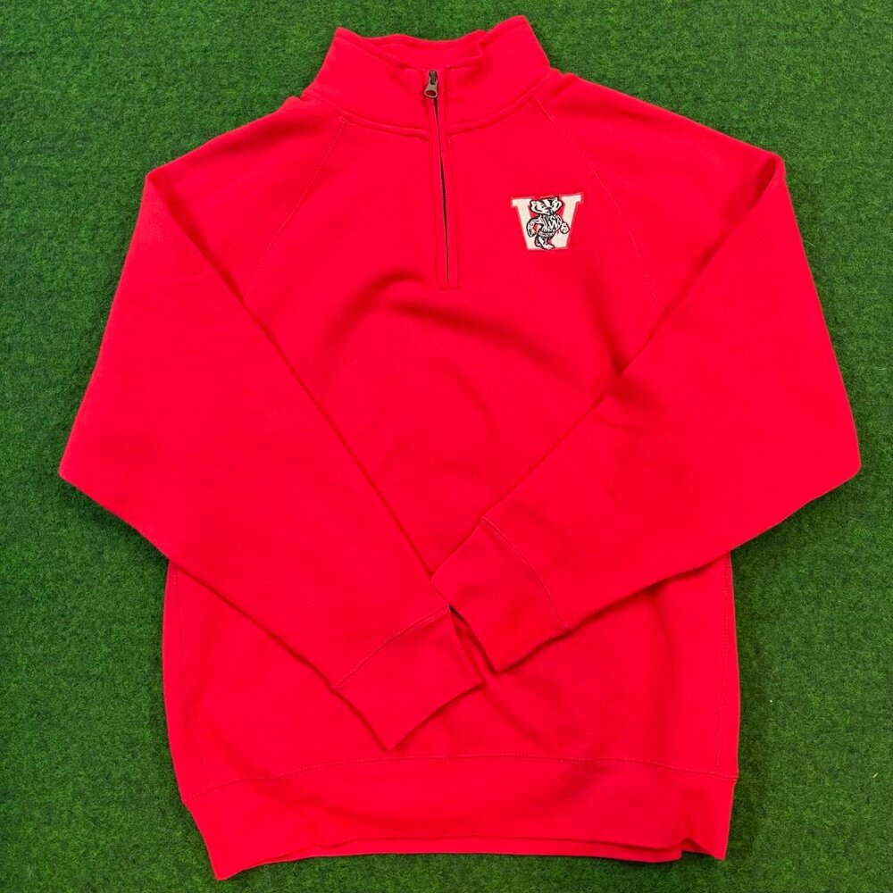 University of Wisconsin Embriodered Badgers Red 1/4 Zip Size Medium